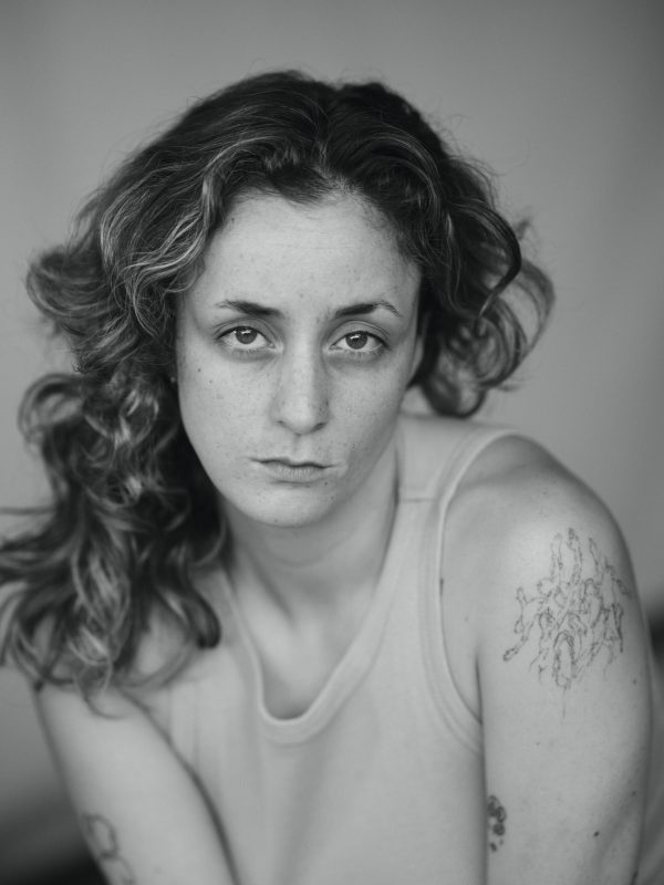 Ana Barja | 2026 | 96051